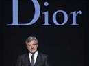 Christian Dior bietet zum ersten Mal Männer- und Frauenbekleidung im selben Shop an.
