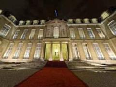 Die Staaten haben sich heute im Élysée-Palast darauf geeinigt, Banken vor dem Zusammenbruch zu bewahren.