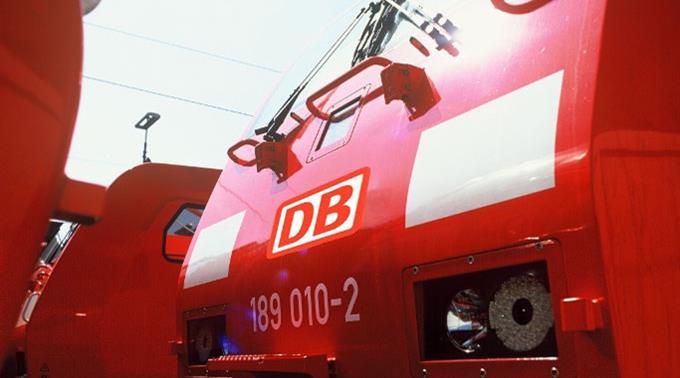 Die Verhandlungen zwischen der Deutschen Bahn und der EVG gehen weiter. (Archivbild)