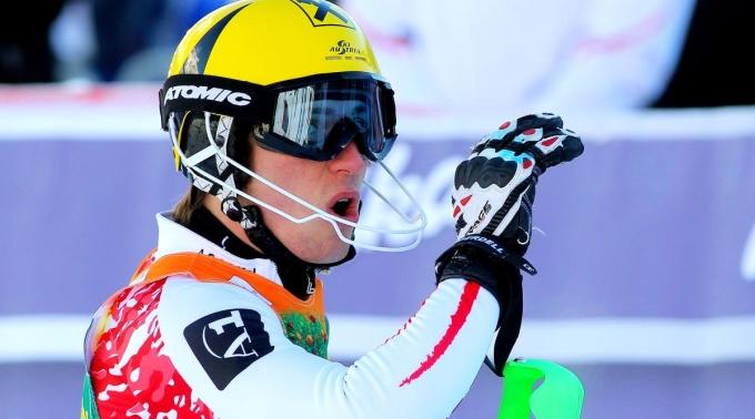 Marcel Hirscher freut sich über seinen ersten Weltcup-Slalom-Sieg