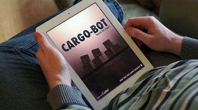 Cargo-Bot: Der Spieler hat die Aufgabe, Kisten nach vorgegebenem Muster zu sortieren.