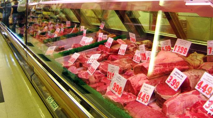 Der Schweizer Fleisch-Fachverband SFF wehrt sich gegen die Weideschlachtung.