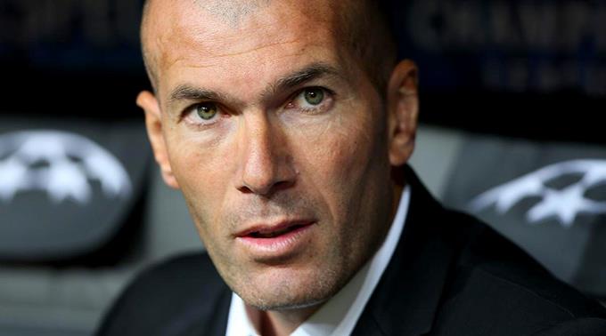 Model für spanische Modemarke: Zinedine Zidane.