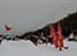 Weil Saas-Fee auch im bisher milden Winter weisse statt grüne Hänge hat, kann das Walliser Skigebiet anderen Destinationen Gäste abluchsen.